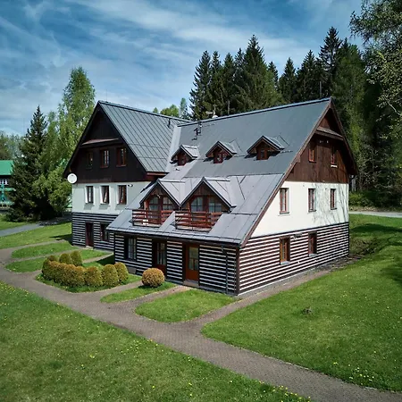 141 By Interhome *